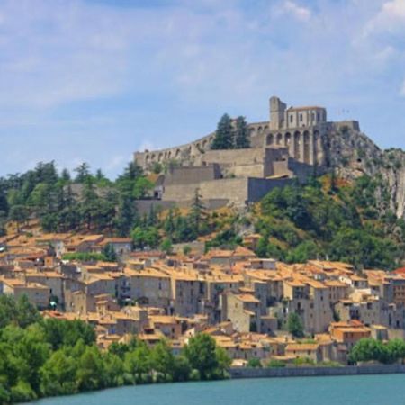 Agreable Appartement Au Calme Villeneuve  Εξωτερικό φωτογραφία